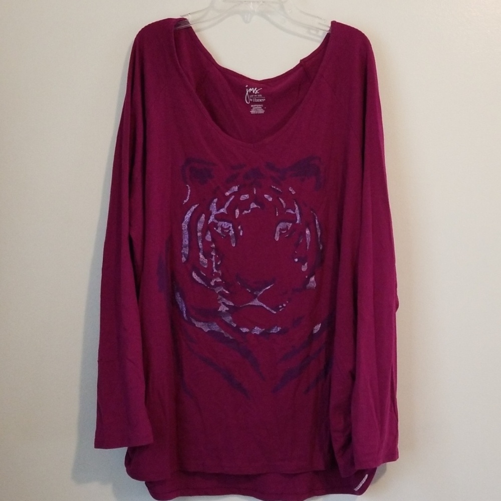 Pretty purple long sleeve with metallic tiger